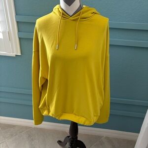 NWT Isabella SZ 1X Woman’s Hoodie Pullover In Bright Yellow Super Soft!